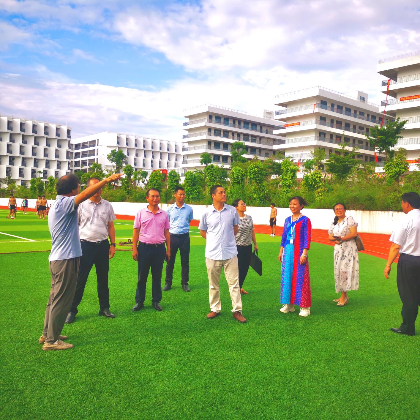 欢迎教育局成教办领导到我校参观指导工作 丨 江南·体育登录入口