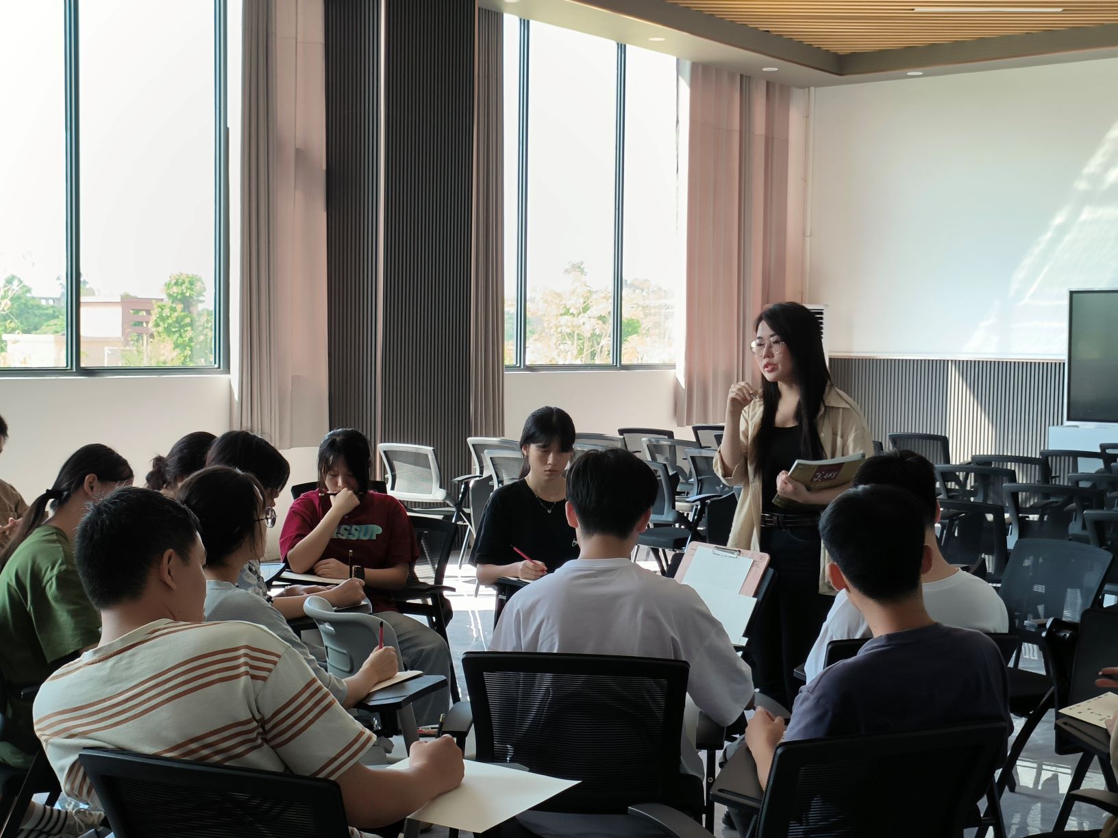 欢迎广州烈公文化名师苏环老师到我校授课 丨 江南·体育登录入口