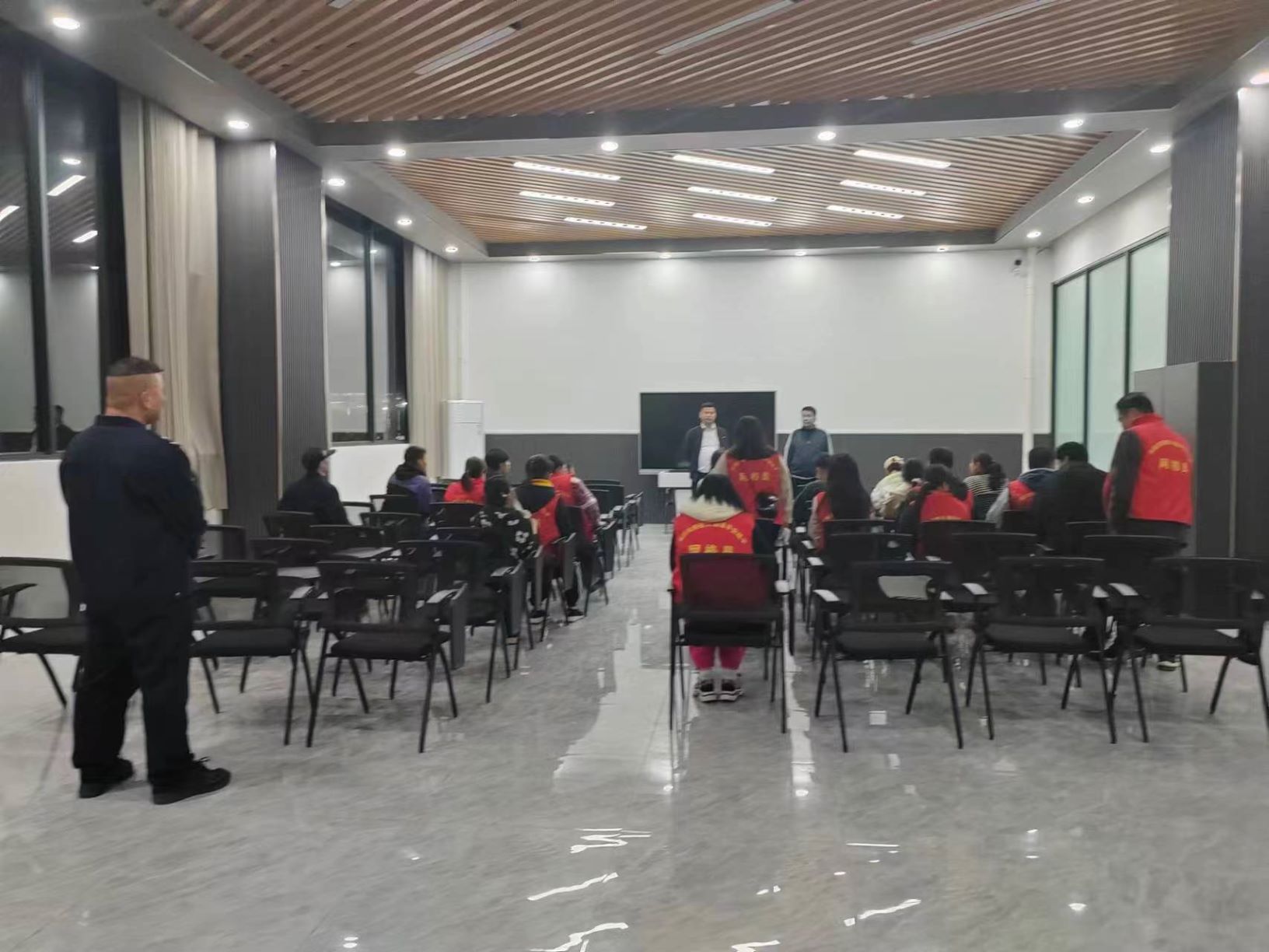 西山镇派出所的同志到我校进行防诈骗工作宣传 丨 江南·体育登录入口